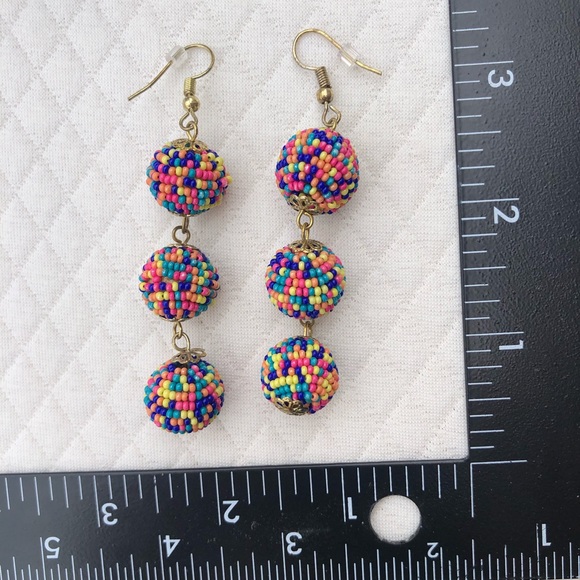 Super lightweight colorful fun earrings 💗 - Picture 3 of 7